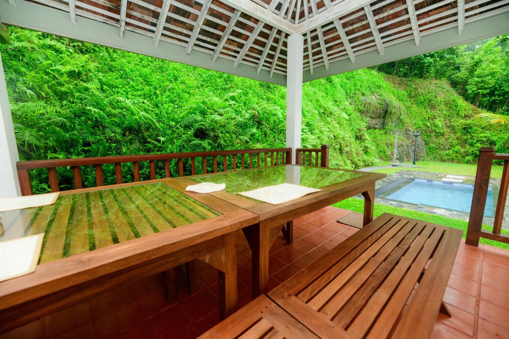 Hill House Villa - Two Bedroom Гале Екстериор снимка