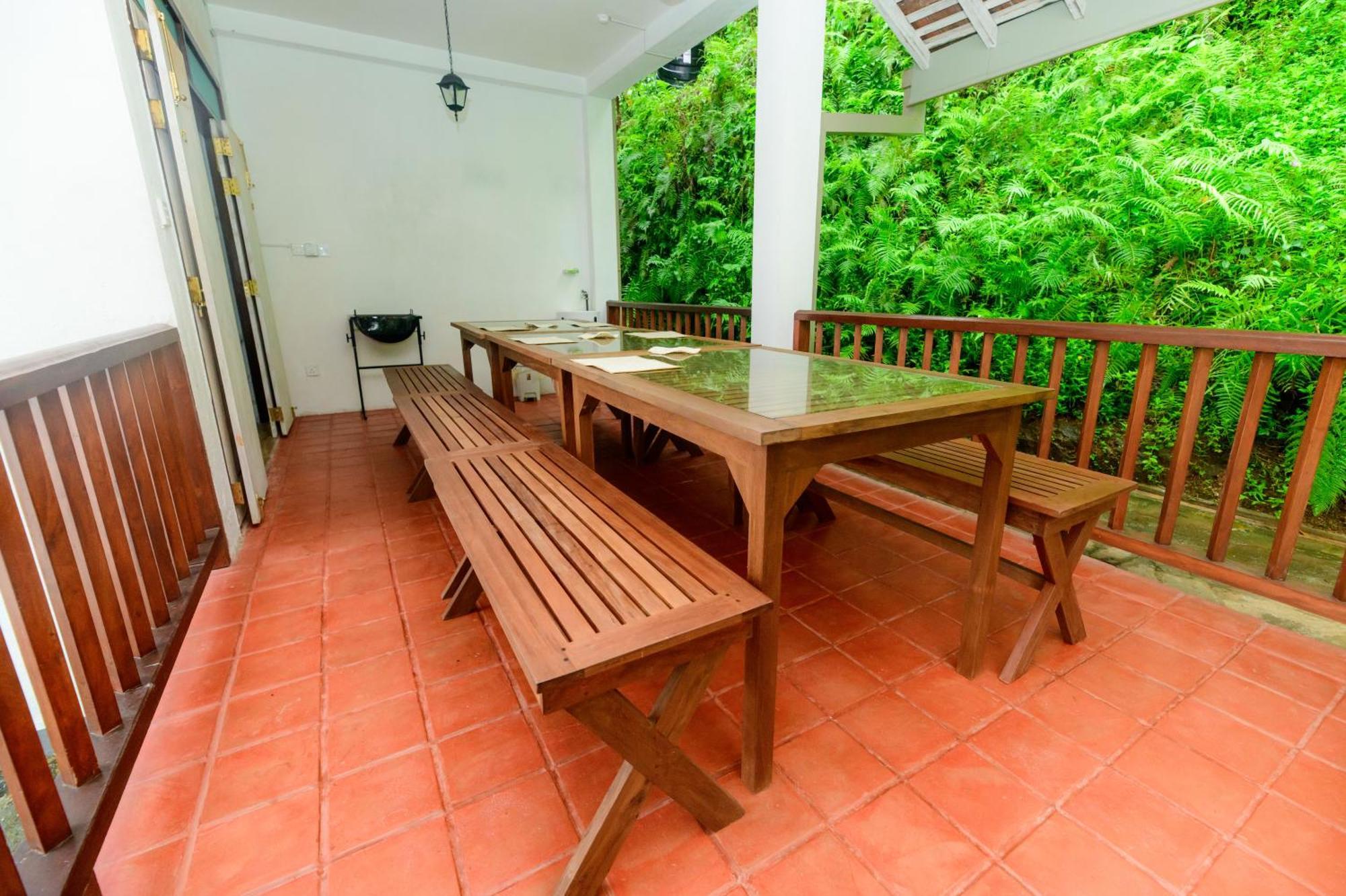 Hill House Villa - Two Bedroom Гале Екстериор снимка